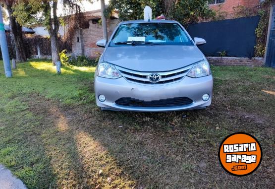 Autos - Toyota Etios 2017 Nafta 107110Km - En Venta