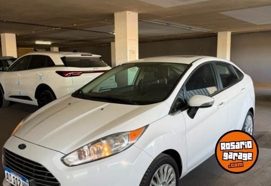 Autos - Ford FIESTA SE PLUS 2018 Nafta 121000Km - En Venta