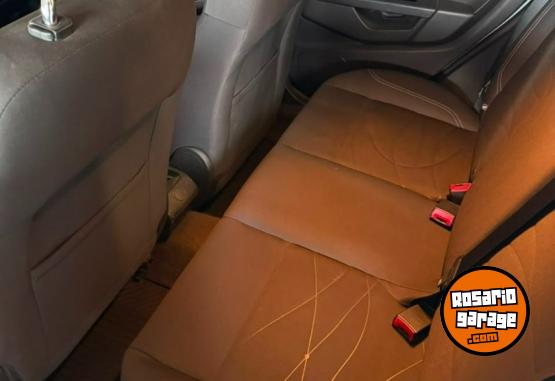 Autos - Ford FIESTA SE PLUS 2018 Nafta 121000Km - En Venta
