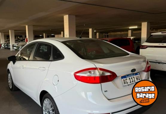 Autos - Ford FIESTA SE PLUS 2018 Nafta 121000Km - En Venta