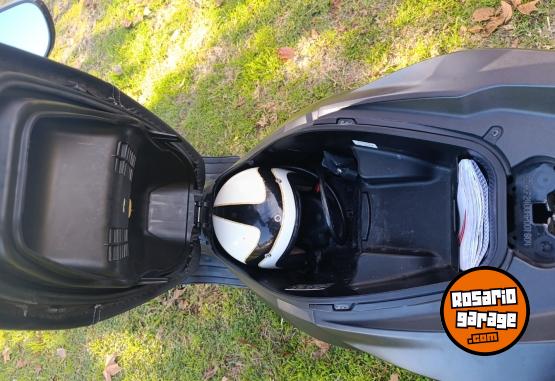 Motos - Honda Pcx 150 cc 2017 Nafta 13800Km - En Venta