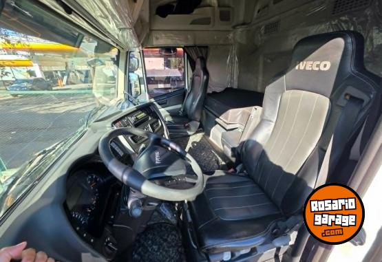 Camiones y Gr�as - VENDO IVECO HI-WAY 440 - En Venta