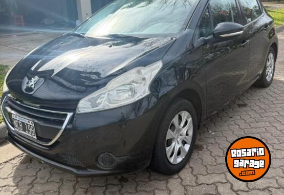 Autos - Peugeot 208 2013 GNC 130000Km - En Venta