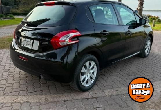 Autos - Peugeot 208 2013 GNC 130000Km - En Venta