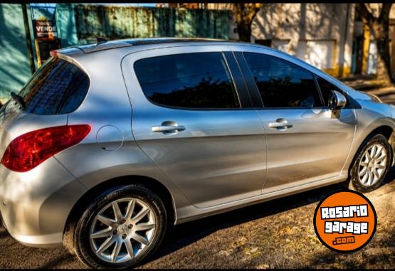 Autos - Peugeot 308 2014 Nafta 69350Km - En Venta