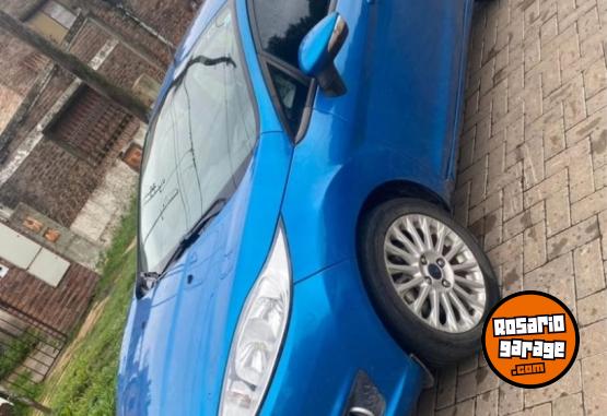 Autos - Ford Fiesta kinetic 2015 Nafta 129000Km - En Venta