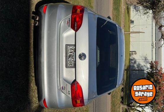 Autos - Volkswagen Vento 2011 Nafta 141000Km - En Venta