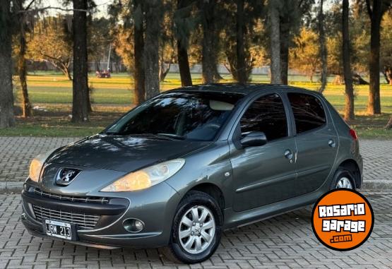 Autos - Peugeot 207 2010 Nafta 156000Km - En Venta