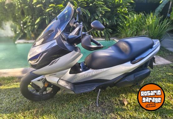 Motos - Zontes ZT350E SCOOTER 2025 Nafta 4500Km - En Venta