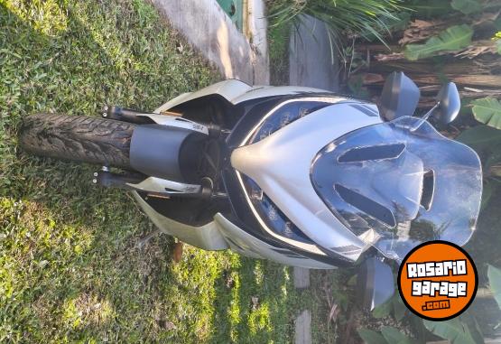 Motos - Zontes ZT350E SCOOTER 2025 Nafta 4500Km - En Venta