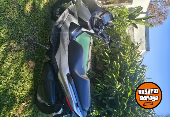 Motos - Zontes ZT350E SCOOTER 2025 Nafta 4500Km - En Venta