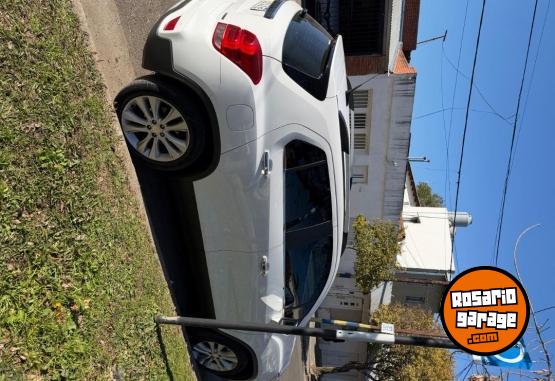 Autos - Chevrolet Tracker 2019 Nafta 180000Km - En Venta