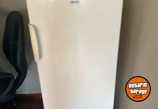 Hogar - Freezer vertical Siam 180 lts - En Venta