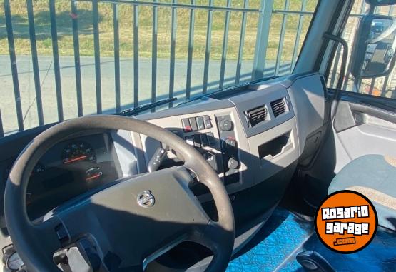 Camiones y Grúas - Volvo 330 - En Venta