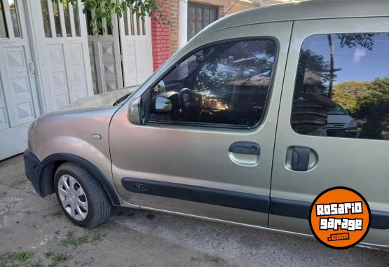 Utilitarios - Renault Kangoo 2010 GNC 303400Km - En Venta
