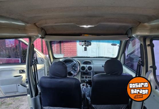 Utilitarios - Renault Kangoo 2010 GNC 303400Km - En Venta