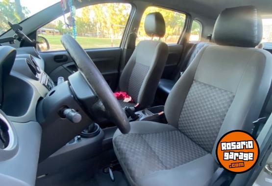 Autos - Ford Fiesta 2006 Nafta 222300Km - En Venta