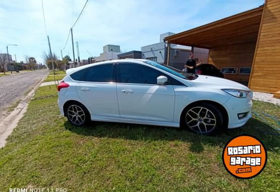 Autos - Ford Focus 2.0 Titanium AT 2017 Nafta 40000Km - En Venta