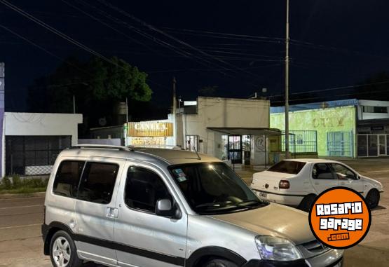 Utilitarios - Peugeot Parnert patag�nica 2013 Diesel 200000Km - En Venta