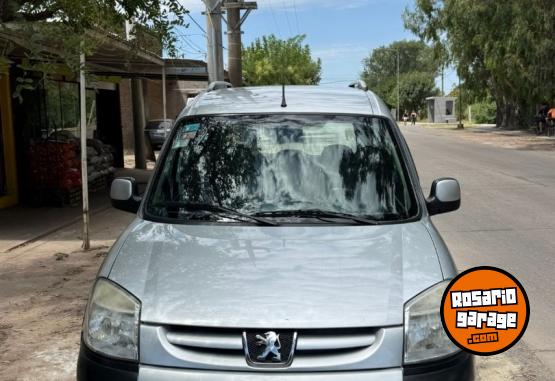 Utilitarios - Peugeot Parnert patag�nica 2013 Diesel 200000Km - En Venta