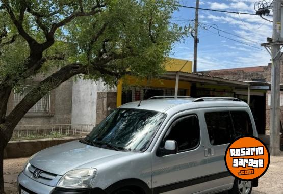 Utilitarios - Peugeot Parnert patag�nica 2013 Diesel 200000Km - En Venta