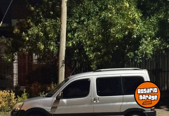 Utilitarios - Peugeot Parnert patag�nica 2013 Diesel 200000Km - En Venta