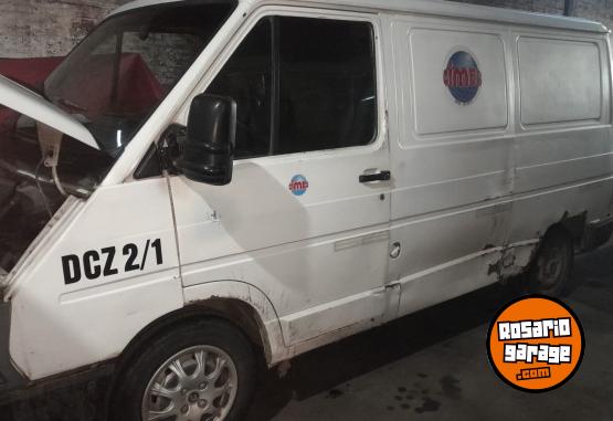 Utilitarios - Renault 1997 furgon 1997 GNC 200000Km - En Venta