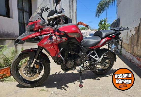 Motos - Benelli TRk 502X 2024 Nafta 6100Km - En Venta