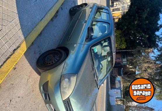 Autos - Renault Clio pack 1.2 2006 Nafta 197000Km - En Venta