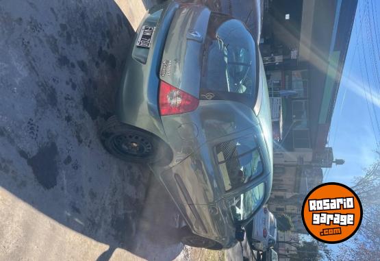 Autos - Renault Clio pack 1.2 2006 Nafta 197000Km - En Venta