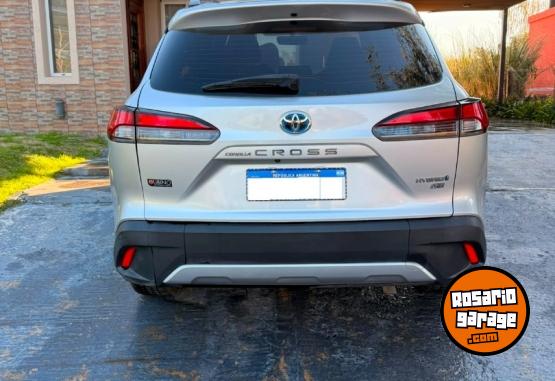 Autos - Toyota Corolla Cross Híbrida xei 2021 Electrico / Hibrido 108000Km - En Venta