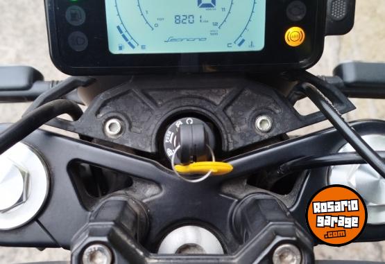 Motos - Benelli LEONCINO 250 2021 Nafta 8201Km - En Venta
