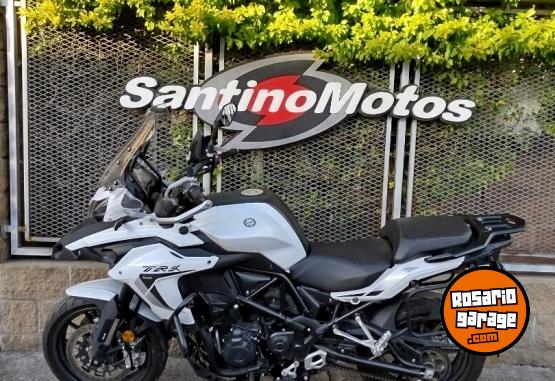Motos - Benelli TRK 502 2023 Nafta 10543Km - En Venta