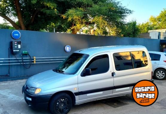 Utilitarios - Peugeot Partner 1.9 2009 Diesel 237000Km - En Venta