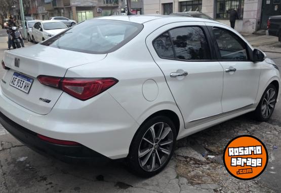 Autos - Fiat Cronos 2021 GNC 75000Km - En Venta