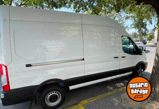 Utilitarios - Ford TRANSIT 2.2 TDI FURGON L. 2022 Diesel 135000Km - En Venta