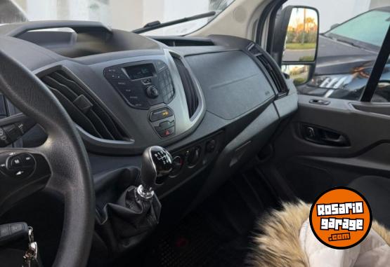 Utilitarios - Ford TRANSIT 2.2 TDI FURGON L. 2022 Diesel 135000Km - En Venta