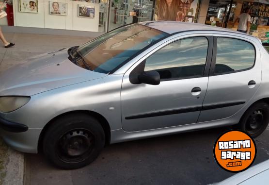 Autos - Peugeot 206 2003 Nafta 300000Km - En Venta