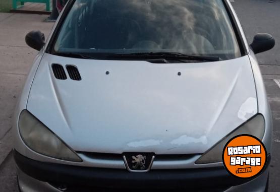 Autos - Peugeot 206 2003 Nafta 300000Km - En Venta