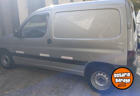 Utilitarios - Peugeot Partner 2009 Diesel 200000Km - En Venta