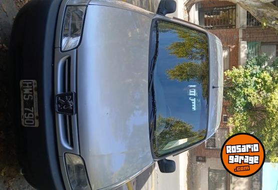 Utilitarios - Peugeot Partner 2009 Diesel 200000Km - En Venta