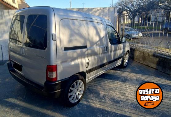 Utilitarios - Citroen BERLINGO 1.6 HDI 1 PCL 2015 Diesel 210000Km - En Venta