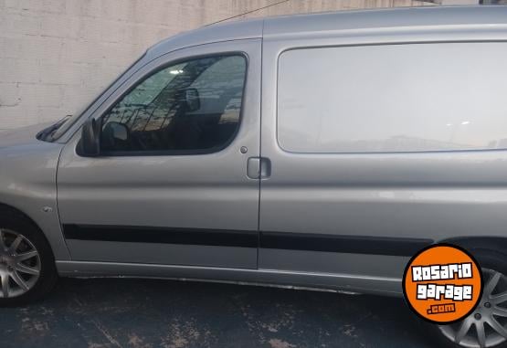 Utilitarios - Citroen BERLINGO 1.6 HDI 1 PCL 2015 Diesel 210000Km - En Venta