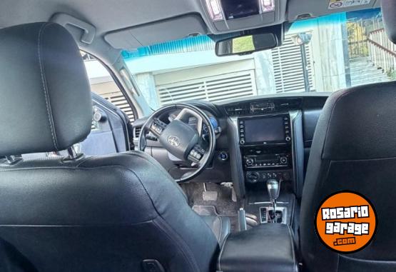 Camionetas - Toyota SW4 4x4 SRX 2.8 TDI 6 AT 2021 Diesel 110000Km - En Venta