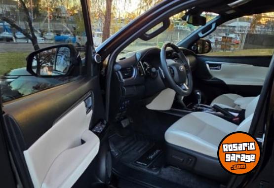 Camionetas - Toyota SW4 DIAMOND 2025 Diesel 20000Km - En Venta