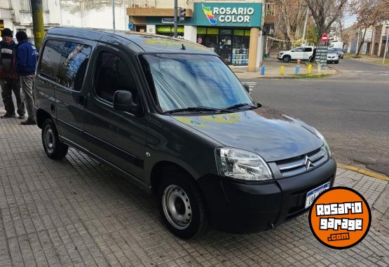 Utilitarios - Citroen BERLINGO MIXTO 5 ASIENTOS 2020 Diesel 115000Km - En Venta