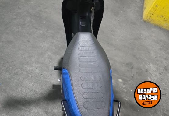 Motos - Motomel Bliz full led 2023 Nafta 11000Km - En Venta