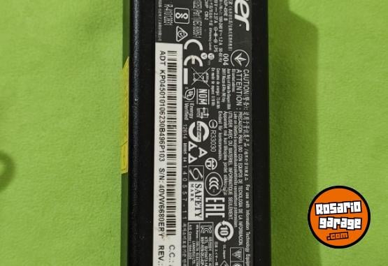 Inform�tica - Vendo notebook Acer aspire 15 impecable bien cuidada - En Venta