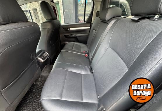 Camionetas - Toyota Hilux srx 2.8 tdi 2023 Diesel 31000Km - En Venta