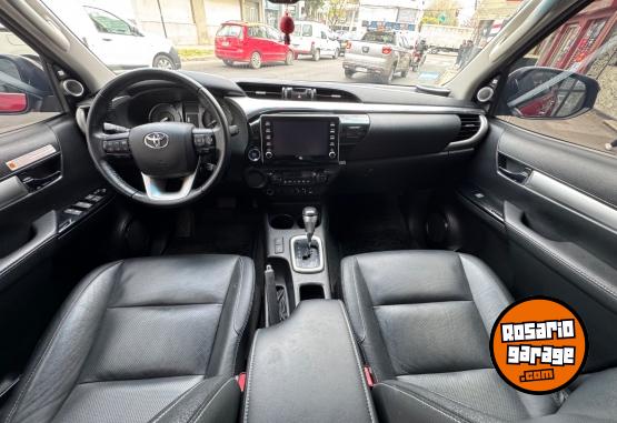 Camionetas - Toyota Hilux srx 2.8 tdi 2023 Diesel 31000Km - En Venta